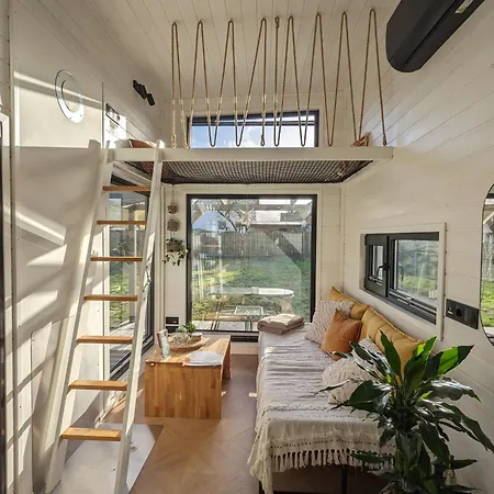 Tinyhaus Marie Von Tinyhaus